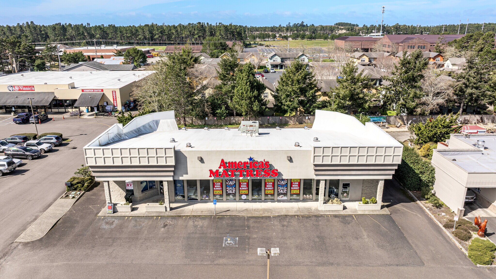 2455 US-101 Hwy, Florence, OR à vendre Photo principale– Image 1 sur 8