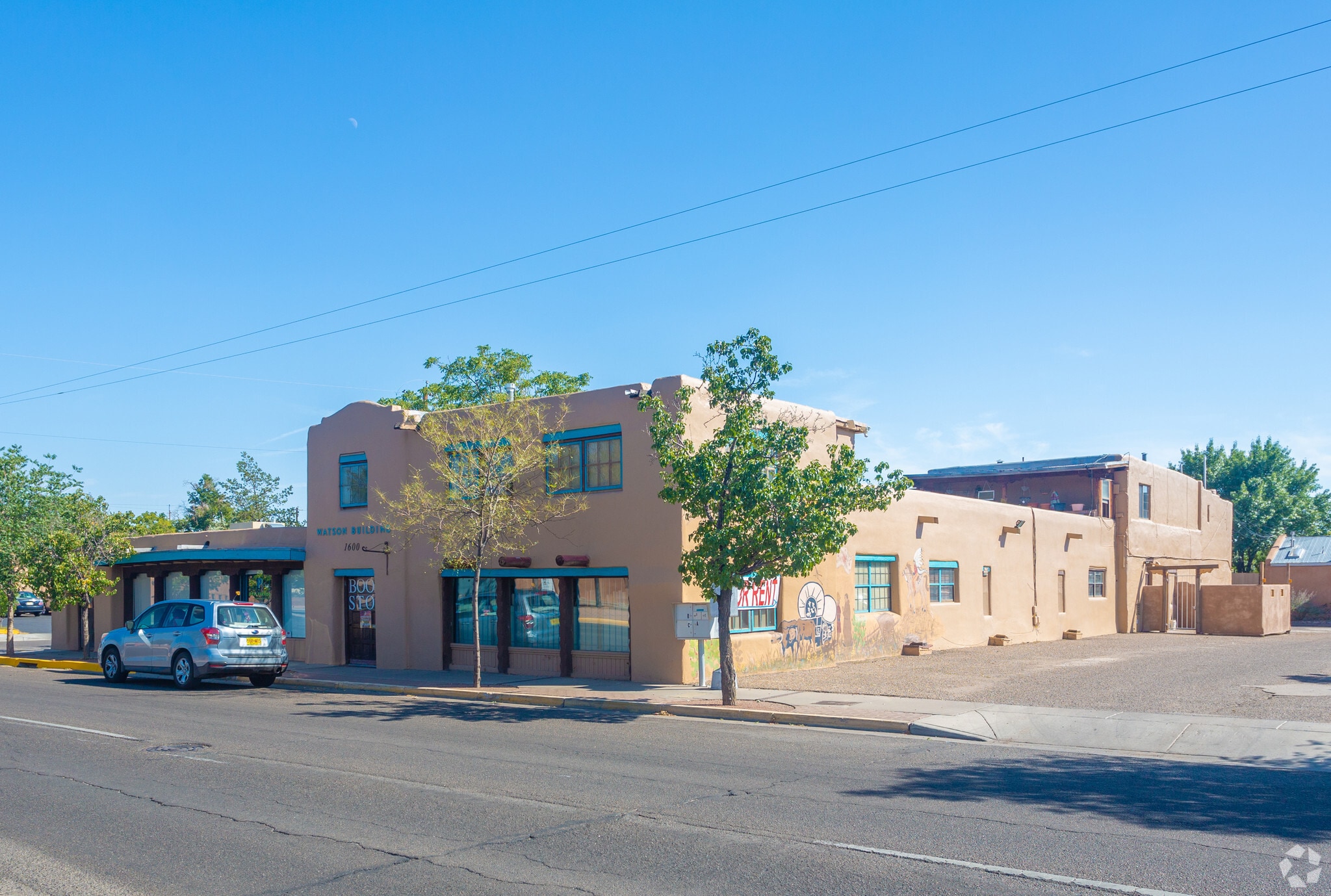 1600 Lomas Blvd NW, Albuquerque, NM à louer Photo principale– Image 1 sur 4