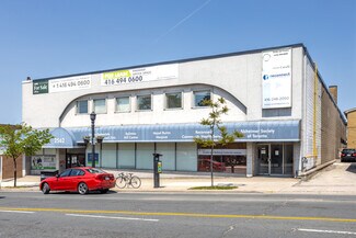 Plus de détails pour 2562 Eglinton Ave W, Toronto, ON - Bureau à vendre
