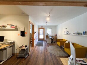 10038 Meadow Way, Truckee, CA à louer Photo intérieure– Image 2 sur 2