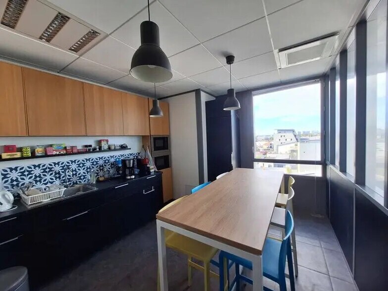 Bureau dans Bordeaux à louer - Photo intérieure – Image 2 sur 10