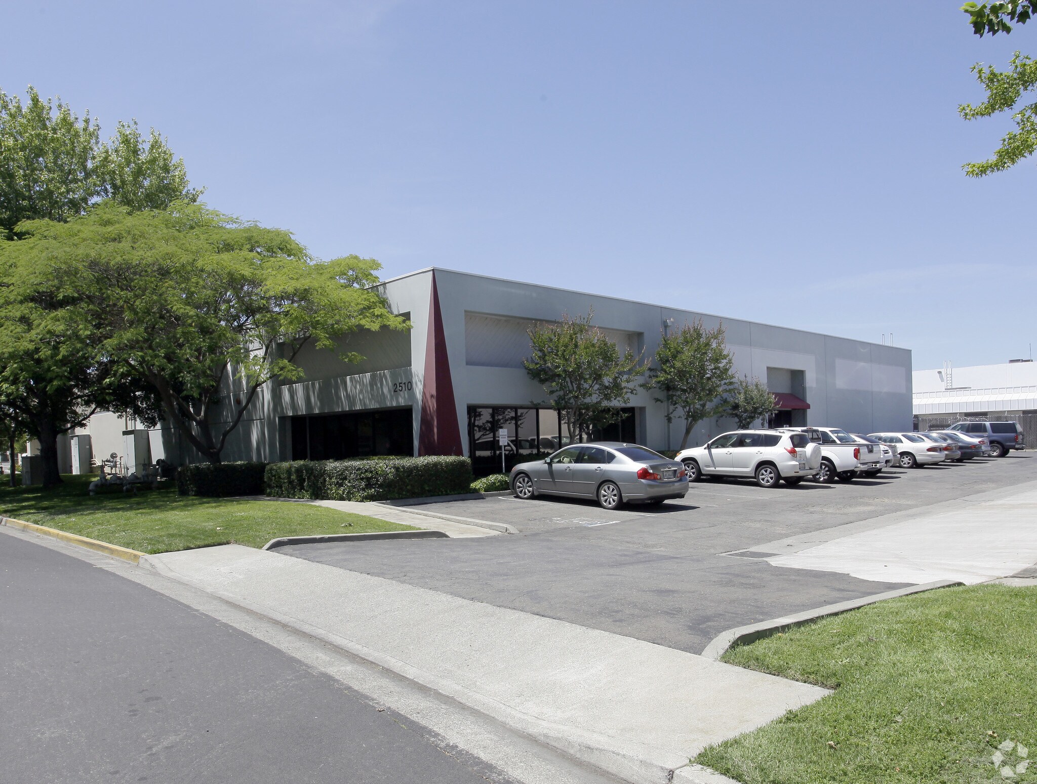 2510 Boatman Ave, West Sacramento, CA à vendre Photo principale– Image 1 sur 5