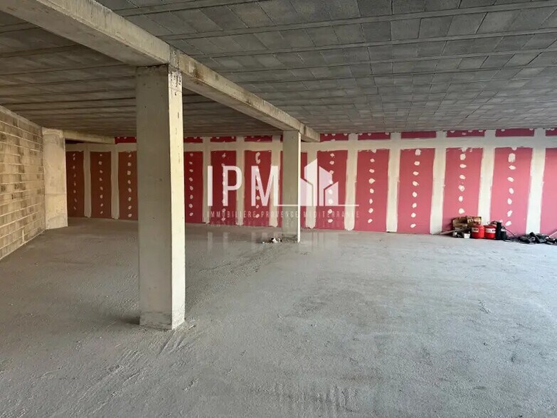 Local commercial dans La Seyne-sur-Mer à louer - Photo intérieure – Image 3 sur 6