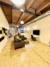 911 E Pike St, Seattle, WA à louer Photo intérieure– Image 1 sur 5