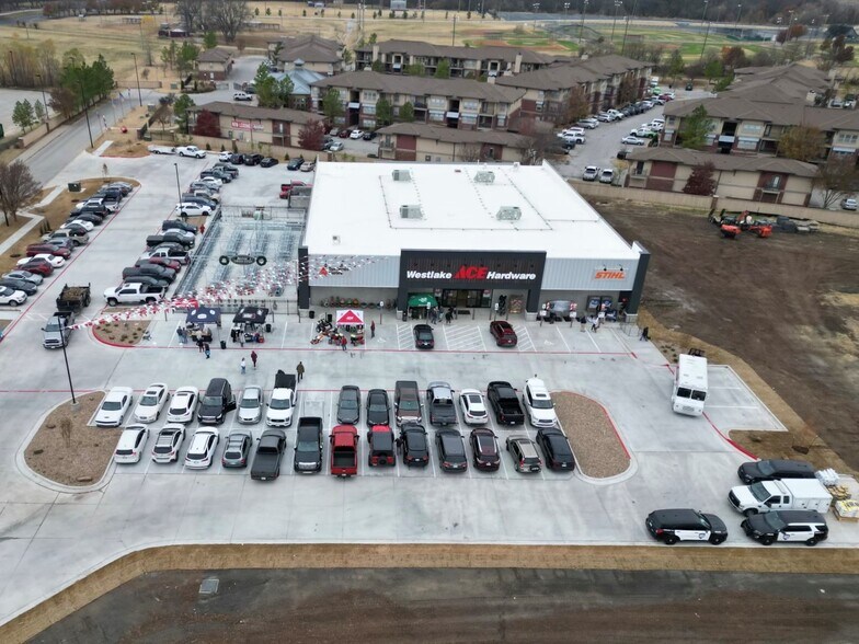 679 W 101st Pl S, Jenks, OK à vendre - Photo de l’immeuble – Image 2 sur 4