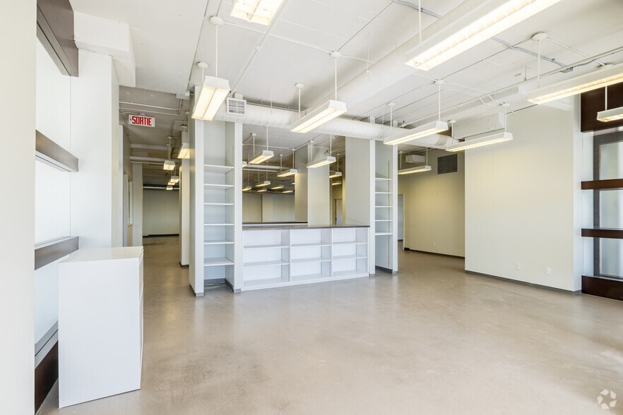 215-235 St Chabanel O, Montréal, QC à louer - Photo intérieure – Image 3 sur 26