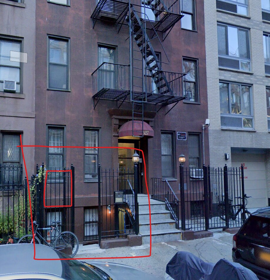 527 W 48th St, New York, NY à louer Photo de l’immeuble– Image 1 sur 2