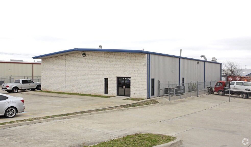 16409 Central Commerce Dr, Pflugerville, TX à vendre - Photo de l’immeuble – Image 2 sur 7