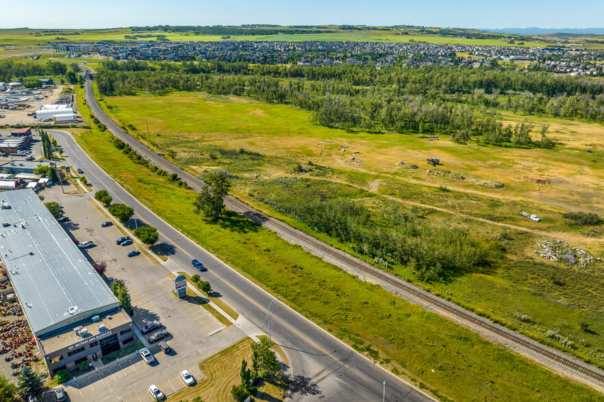 201 N Railway St, Okotoks, AB à vendre - Photo de l’immeuble – Image 2 sur 4