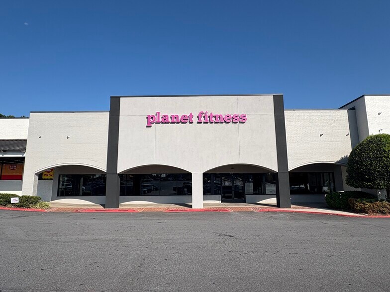 7050 Jimmy Carter Blvd, Norcross, GA à louer - Photo de l’immeuble – Image 3 sur 11