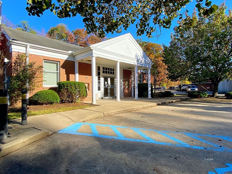 368 Richland Ave, Athens, OH à vendre - Photo principale – Image 1 sur 23