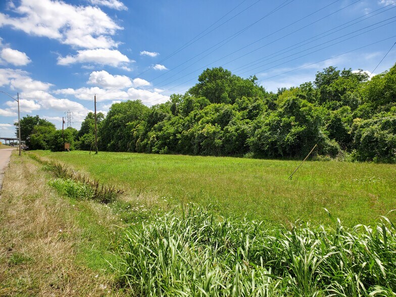 1018 N Loop Dr, Waco, TX à vendre - Photo principale – Image 1 sur 25