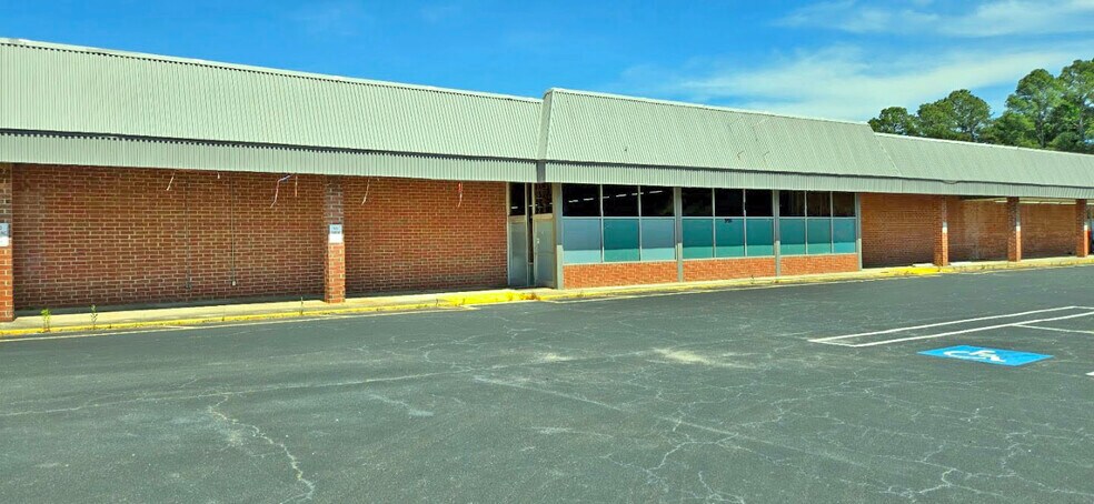 900-916 N Horner Blvd, Sanford, NC à louer - Photo de l’immeuble – Image 2 sur 19