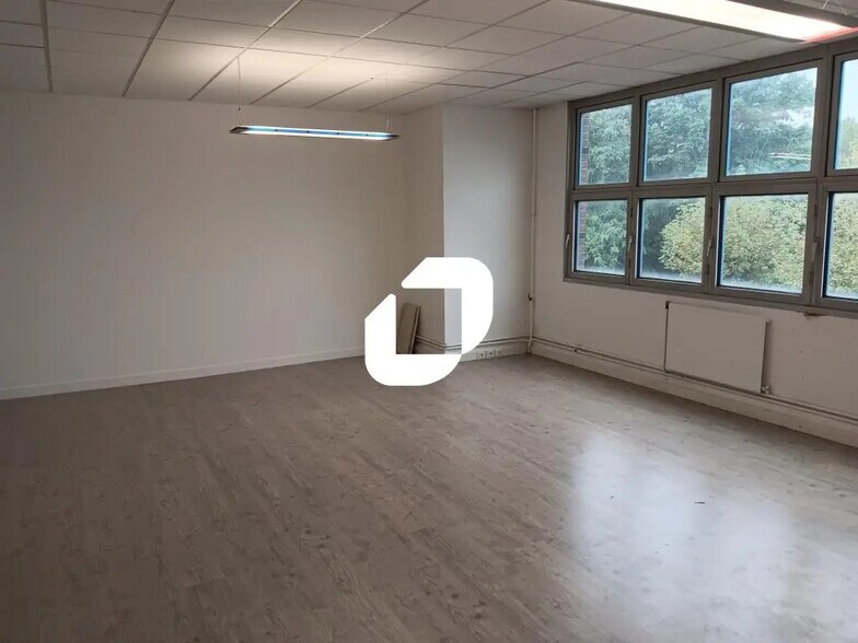 Bureau dans Villiers-sur-Marne à vendre - Photo intérieure – Image 2 sur 5