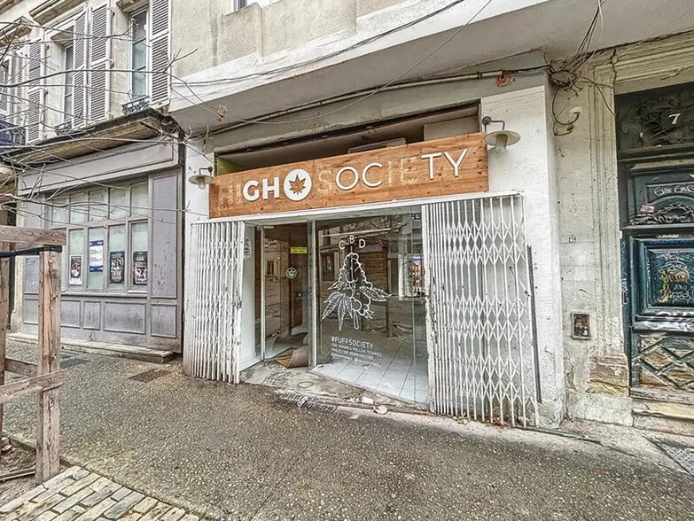 7 Rue Thiers, Avignon à louer - Photo de l’immeuble – Image 1 sur 2