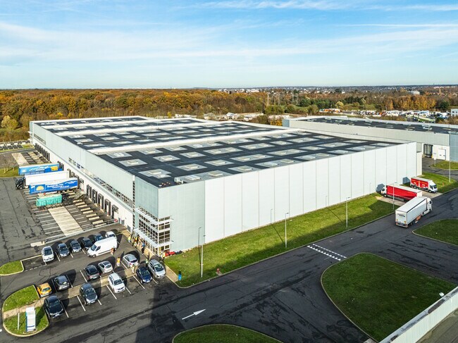 Plus de détails pour 20 Boulevard De L'Europe, Combs-la-Ville - Industriel/Logistique à louer