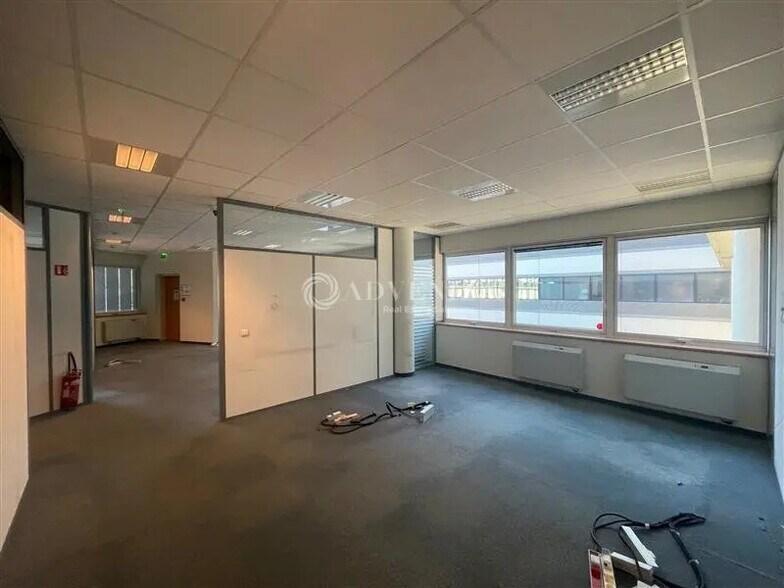 Bureau dans COURCOURONNES à louer - Photo intérieure – Image 2 sur 6