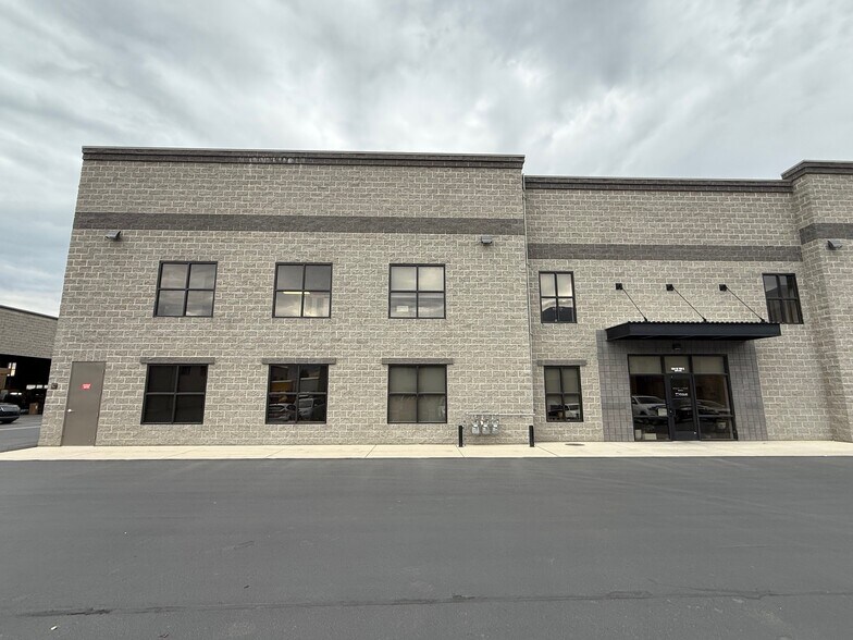 564 W 700 S, Pleasant Grove, UT à louer - Photo de l’immeuble – Image 2 sur 15