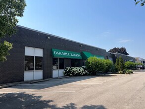 2480-2490 S Wolf Rd, Des Plaines, IL à louer Photo intérieure– Image 1 sur 22