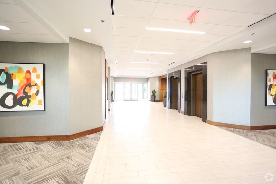 10900 Nuckols Rd, Glen Allen, VA à louer - Hall d’entrée – Image 2 sur 13