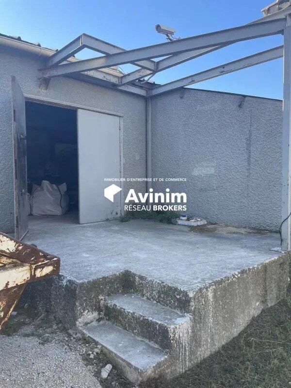 Plus de détails pour Local d’activités à vendre