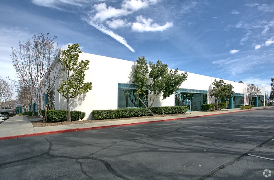 40880 County Center Dr, Temecula, CA à vendre - Photo principale – Image 1 sur 3