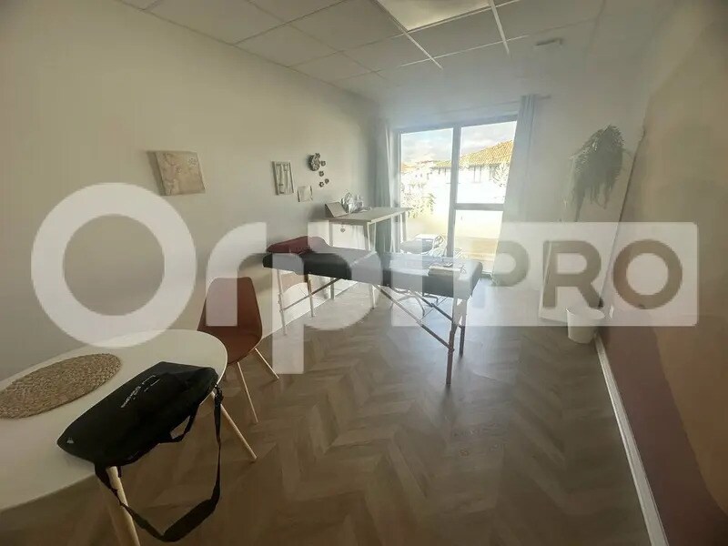 Bureau dans Angresse à vendre Photo intérieure– Image 1 sur 3