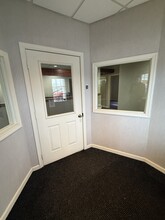 320 Center St, Chardon, OH à louer Photo intérieure– Image 1 sur 14
