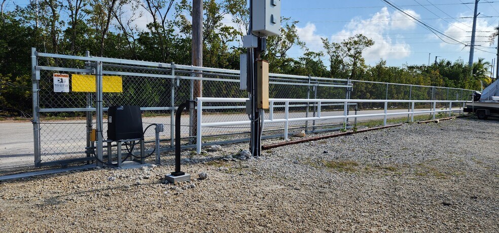 106600 Overseas Highway, Key Largo, Fl 33037, Key Largo, FL à louer - Photo de l’immeuble – Image 3 sur 21