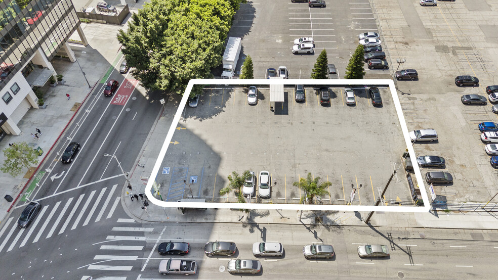 808 James M Wood Blvd, Los Angeles, CA à vendre - Photo de l’immeuble – Image 2 sur 3