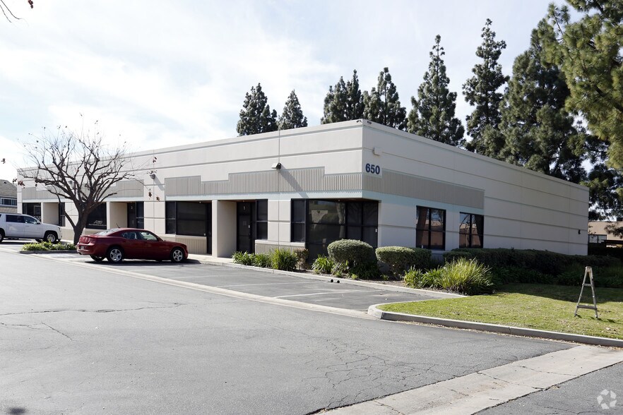 650 Flinn Ave, Moorpark, CA à louer - Photo principale – Image 1 sur 8