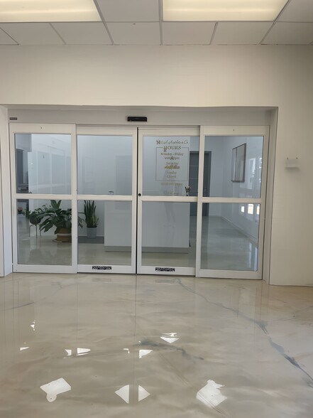 14253 SW 42nd St, Miami, FL à louer - Hall d’entrée – Image 2 sur 13