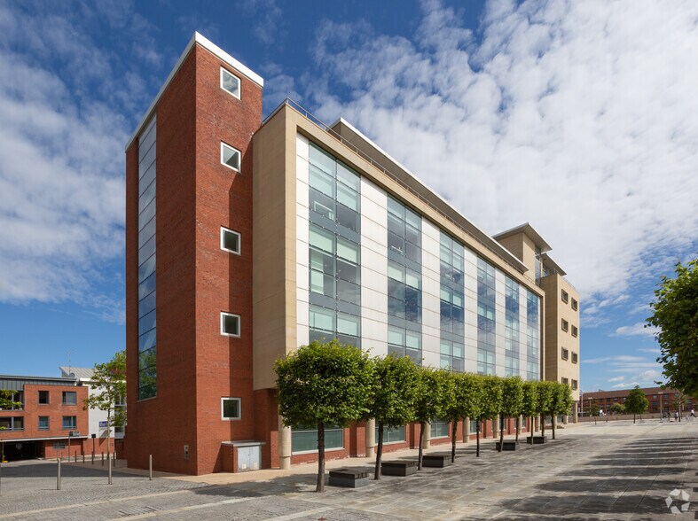 Wellington St, Hull à louer - Photo de l’immeuble – Image 2 sur 4