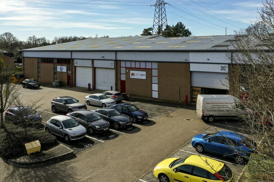 Molly Millars Ln, Wokingham à louer - Photo de l’immeuble – Image 2 sur 4