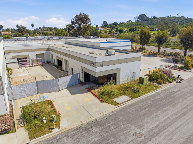 285 Venture St, San Marcos, CA à vendre - Photo principale – Image 1 sur 11