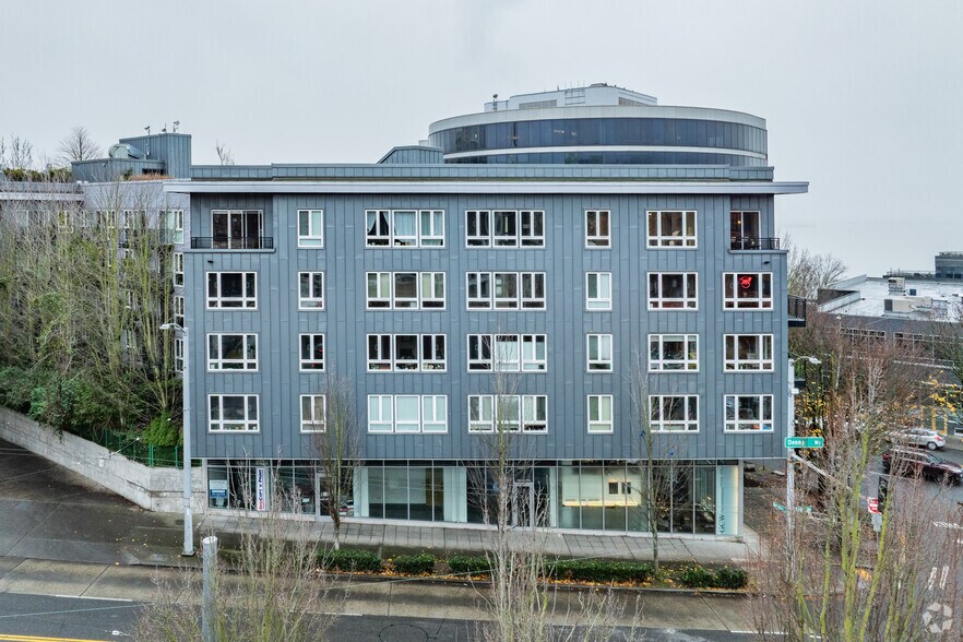 7 Denny Way, Seattle, WA à louer - Photo de l’immeuble – Image 3 sur 5