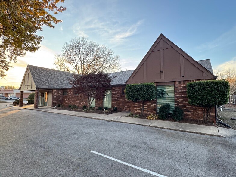 6964 S 69th East Ave, Tulsa, OK à vendre - Photo de l’immeuble – Image 2 sur 19