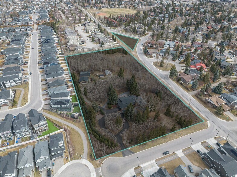 7010 11 Av SW, Calgary, AB à vendre - Photo de l’immeuble – Image 3 sur 3
