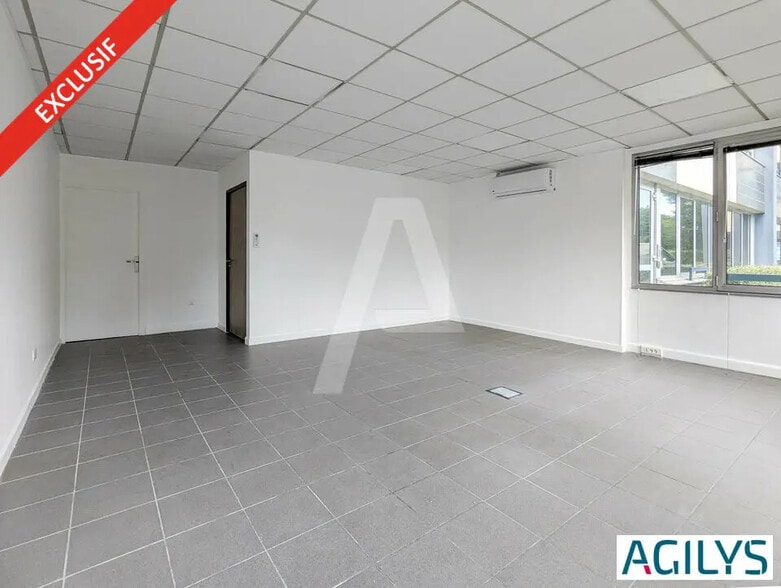 Local d'activités dans Massy à vendre - Photo intérieure – Image 2 sur 7