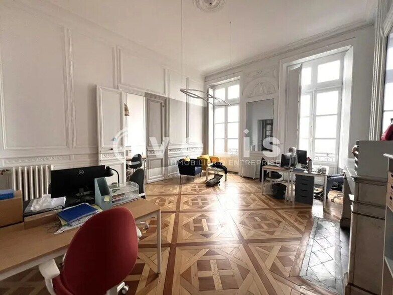 Bureau dans Bordeaux à louer - Photo intérieure – Image 2 sur 5