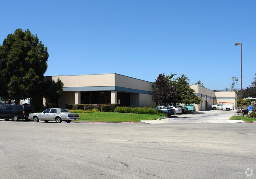 3503 Arundell Cir, Ventura, CA à louer - Photo principale – Image 3 sur 6