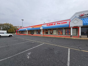 263-299 N Dupont Hwy, Dover, DE à louer Photo de l’immeuble– Image 1 sur 3