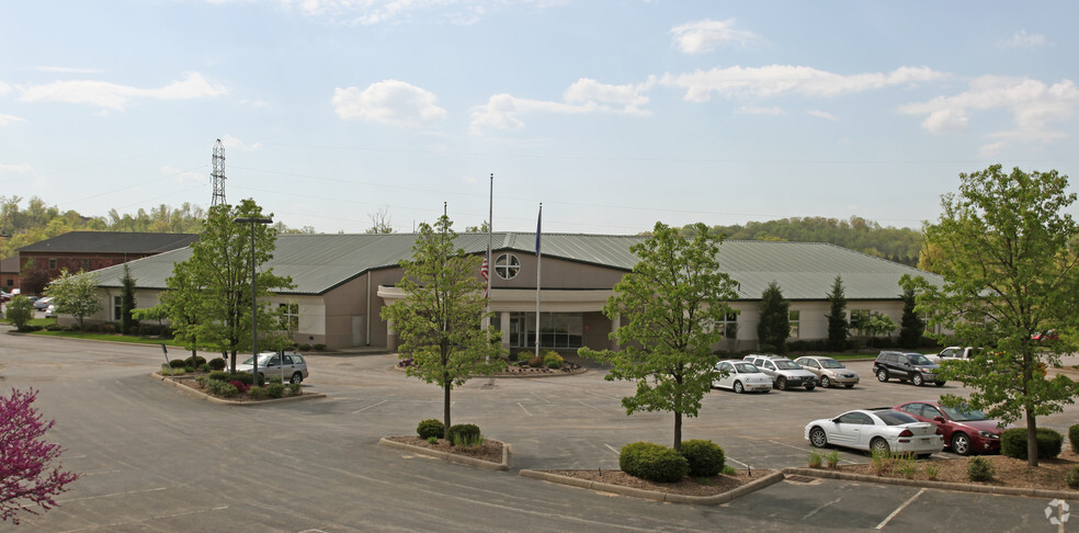 200 Tracy Way, Charleston, WV à vendre - Photo de l’immeuble – Image 1 sur 26