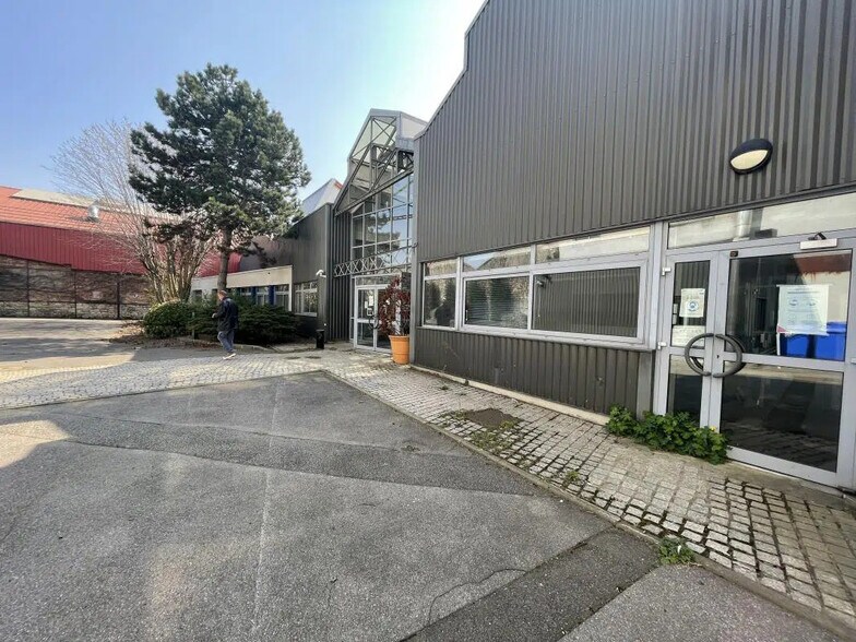 Industriel/Logistique dans Malakoff à louer - Photo de l’immeuble – Image 2 sur 25