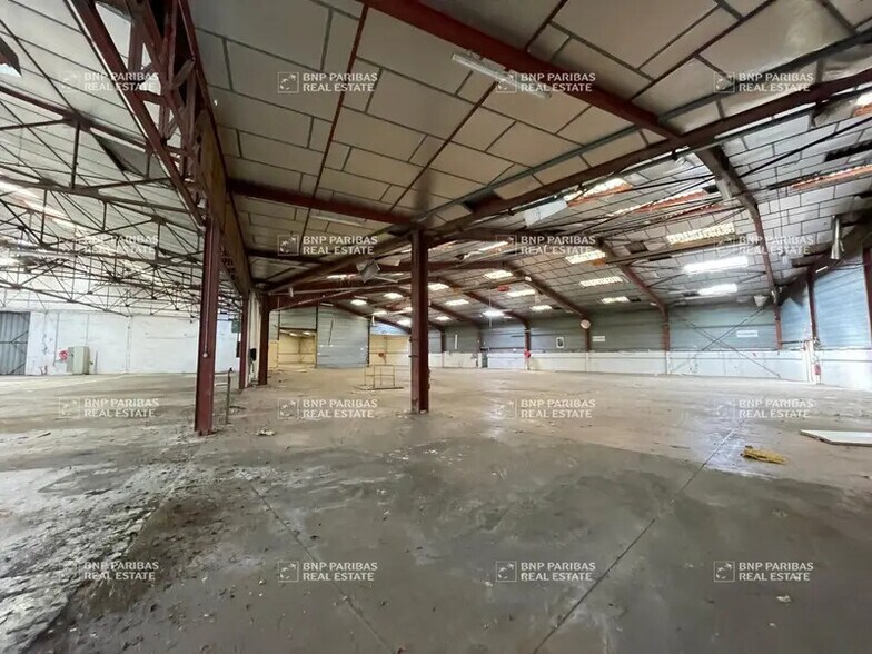 Local d'activités dans Thiverval-Grignon à vendre - Photo intérieure – Image 3 sur 8