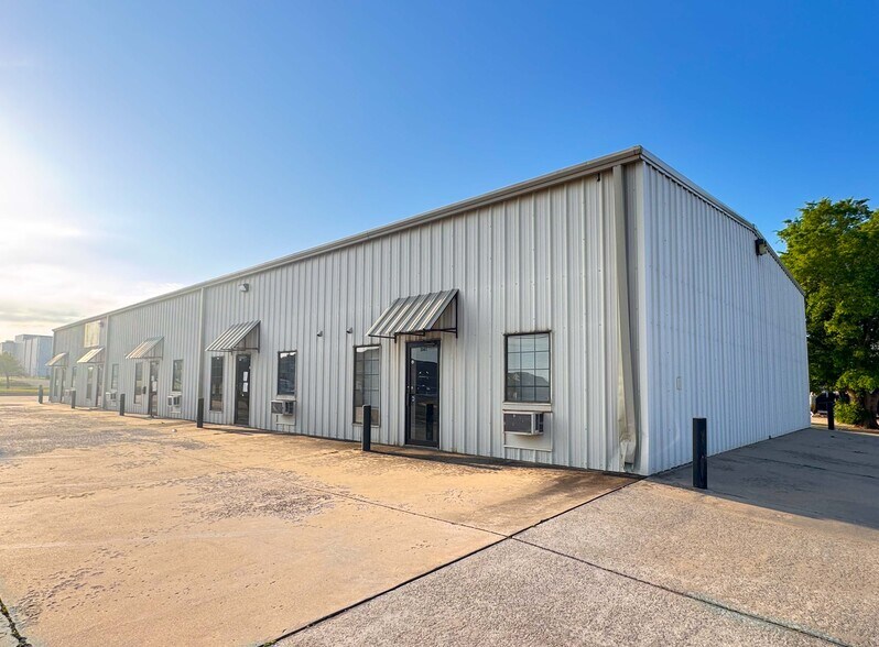 3561-3569 MacDonnell Dr, Norman, OK à louer - Photo de l’immeuble – Image 2 sur 11