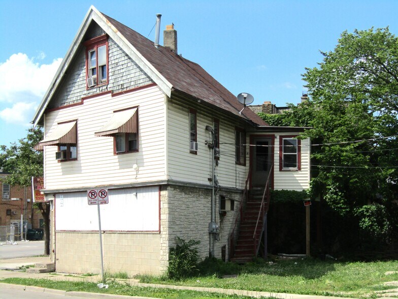 4382 N 27th St, Milwaukee, WI à vendre - Photo de l’immeuble – Image 2 sur 2