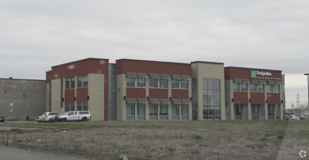 296-300 Voie De La Desserte, Saint-Constant, QC à louer - Photo de l’immeuble – Image 3 sur 3