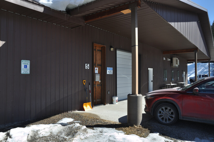 6065 - 6073 US Highway 93, Olney, MT à louer - Photo de l’immeuble – Image 3 sur 22