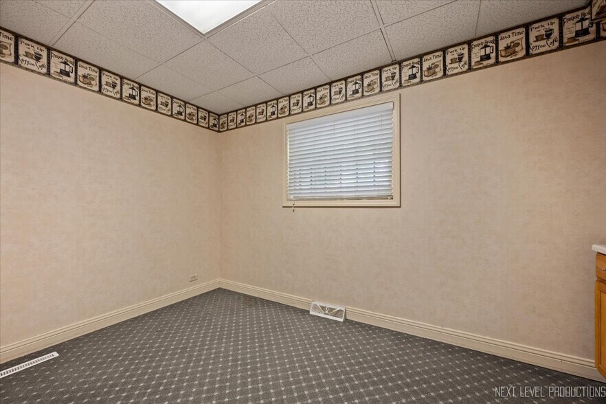 422 E State St, Geneva, IL à vendre - Photo de l’immeuble – Image 3 sur 23